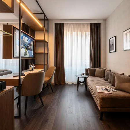 מלון דירות Duomo & 4*