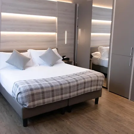 Duomo Hotel & Apartments 4*