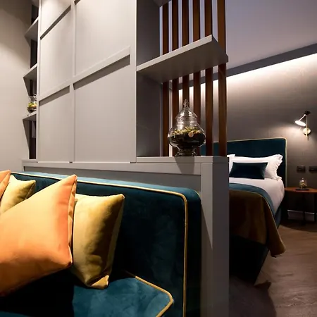 מלון דירות Duomo & 4*